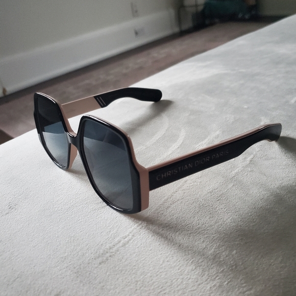 Christian Dior Sunglasses - Picture 4 of 6